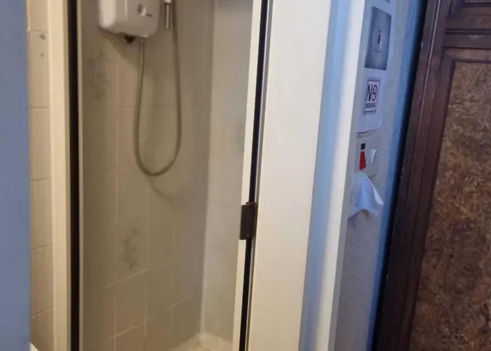 Hotel Oyo The Station 3*